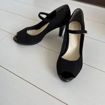 새상품급 블랙 오픈토 펌프스 하이힐 23~23.5cm