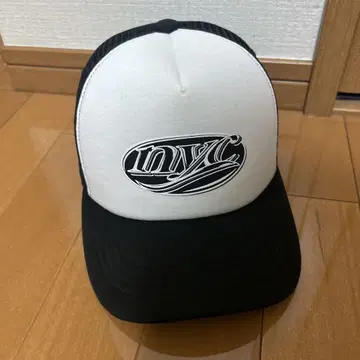 NYC 로고 메쉬 트래커 캡