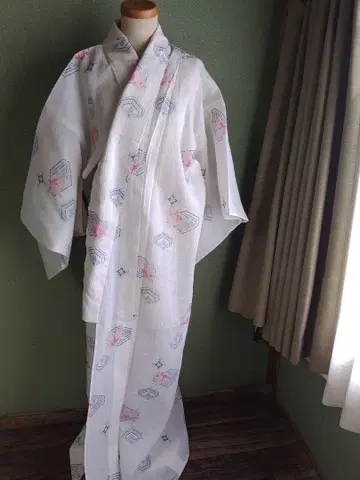 코몬 여름용 기모노 화이트