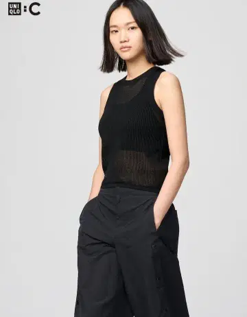 유니클로 유니클로 c 메쉬 크루넥 스웨터 슬리브리스 블랙