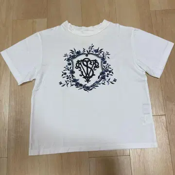 세븐텐 엠블럼 프린트 티셔츠
