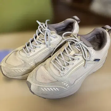 Danner ochoco 베이지 스니커즈 27.0