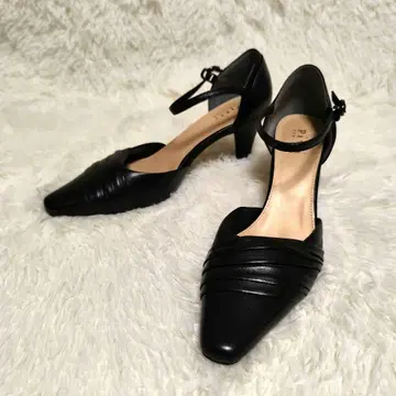 Pitti 피티 스트랩 펌프스 23.5cm 블랙