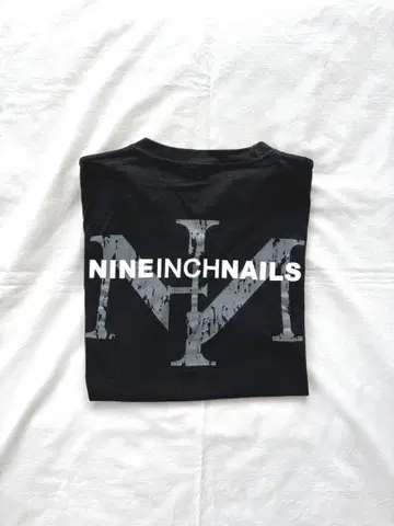 NINE INCH NAILS 박스 로고 프린트 티셔츠 백 프린트