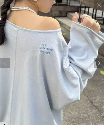 새상품급 시어 슬라브 원포인트 자수 오버 반팔 티 색스 블루