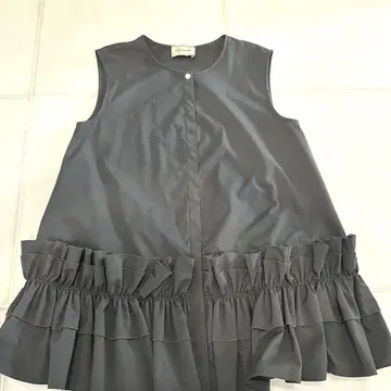 UNITED ARROWS 네이비 프릴 슬리브리스 튜닉 38