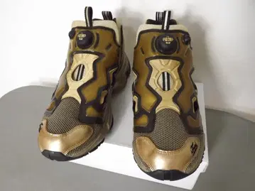 Reebok PUMP FURY (리복 펌프 퓨리) 스니커즈