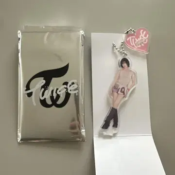 TWICE 아크릴 키링 하트 참 포함 허벅지