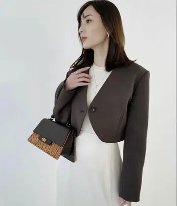 anuans 트리플 크로스 커브 헴 숏 자켓