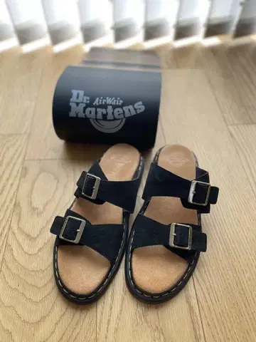 Dr. Martens 샌들 조셉