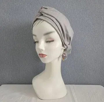 모자로도 사용할 수 있는 헤어 터번