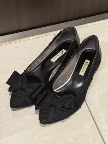 다이애나 펌프스