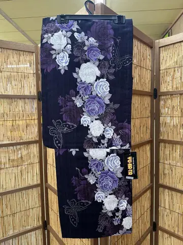 보라색 꽃무늬 유카타