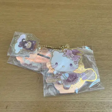 헬로키티 아크릴 키링