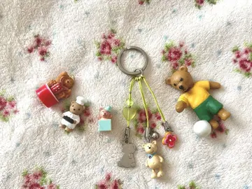 곰 피규어와 키링 세트