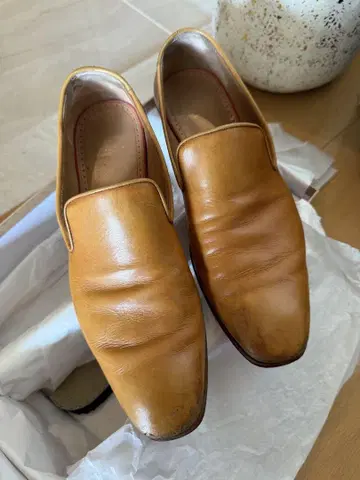 Louboutin Paris 브라운 슬립온