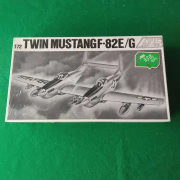 아르칸 쉘 F-82E/G 쌍발 전투기 키트 1/72