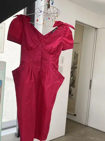 테리 뮤그레이드 드레스
