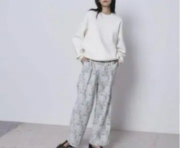 스터닝 루어 자카드 와이드 팬츠