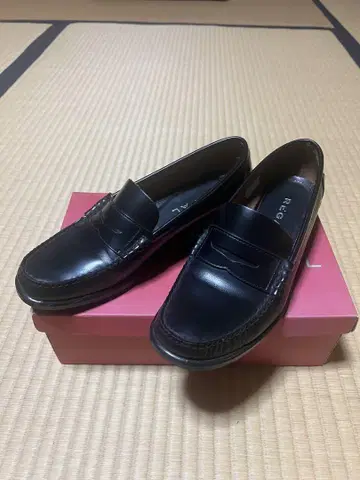 REGAL 블랙 가죽 로퍼