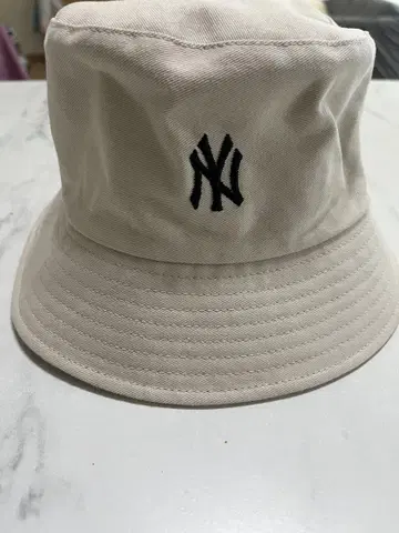 새상품! MLB 뉴욕 양키스 버킷 햇 59cm 베이지