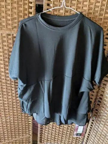블랙 M 사이즈 폴리에스테르 티셔츠