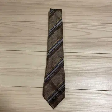 앳 반누치 브라운 스트라이프 넥타이
