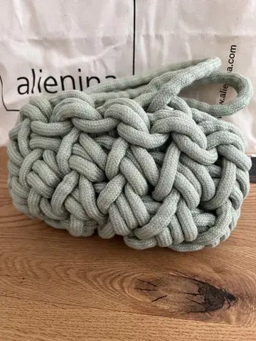 알리니나 alienina 로프 백 민트