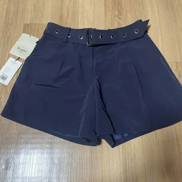 GRACE CONTINENTAL 숏 팬츠, 벨트 포함
