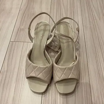 히메코 퀼팅 샌들