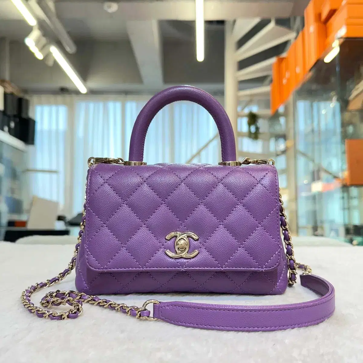 CHANEL ブラック レザー フラットシューズ ほぼ新品】CHANEL 黒 バレエシューズ フラットシューズ