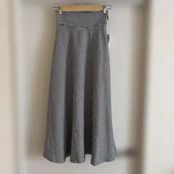 And Couture 플레어 롱 스커트 화이트 블랙 체크