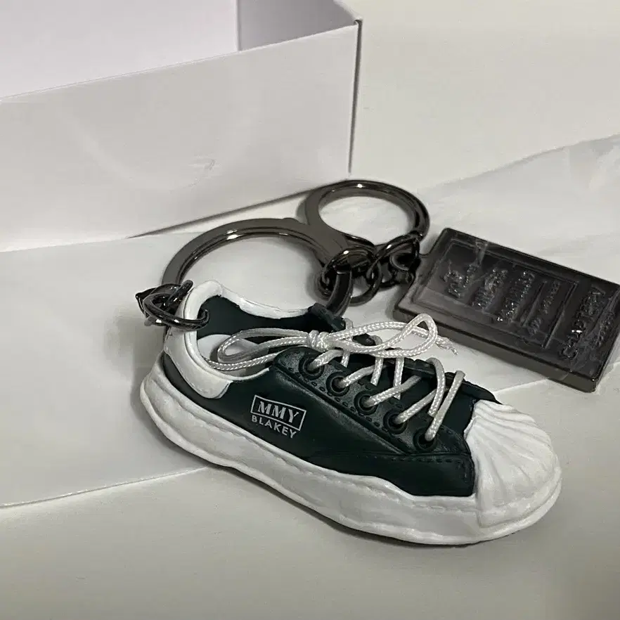 ☆Odyssey x Maison Mihara Yasuhiro Blakey Keyring Green☆ MIHARA YASUHIRO | 미하라야스히로 Maison Mihara Yasuhiro x