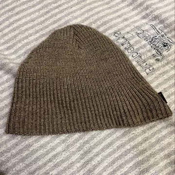 Superdry 브라운 니트 모자