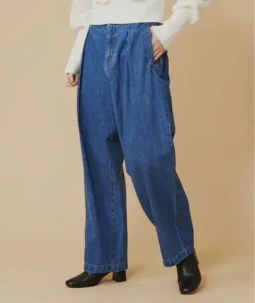 밀크페드. 테이퍼드 팬츠