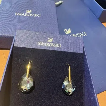 크리스탈 드롭 귀걸이 스와로브스키