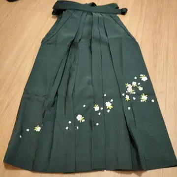 다크 그린 하카마 플리츠 자수