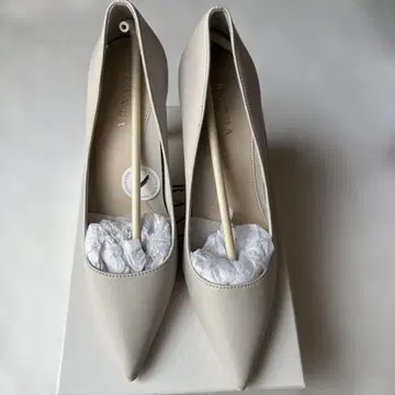 미사용 새상품 RANDA 하이힐 23.5cm