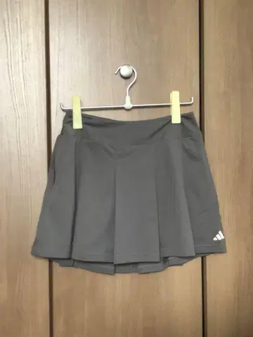 아디다스 골프 플리츠 스커트