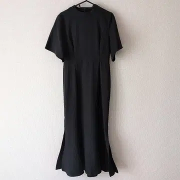 라우어 스탠드 카라 머메이드 원피스