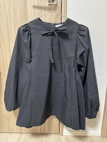 yori 사이드 개더 블라우스