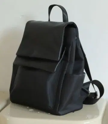 Andemiu 블랙 플랩 백팩