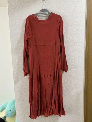 빨간색 롱 원피스 프릴 소매