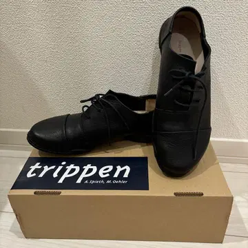 trippen 블랙 가죽 로퍼