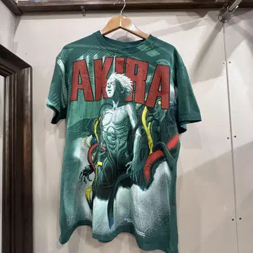 430 L AKIRA 그래픽 티셔츠 그린
