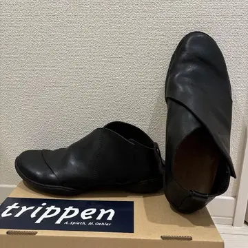 trippen 블랙 가죽 로퍼