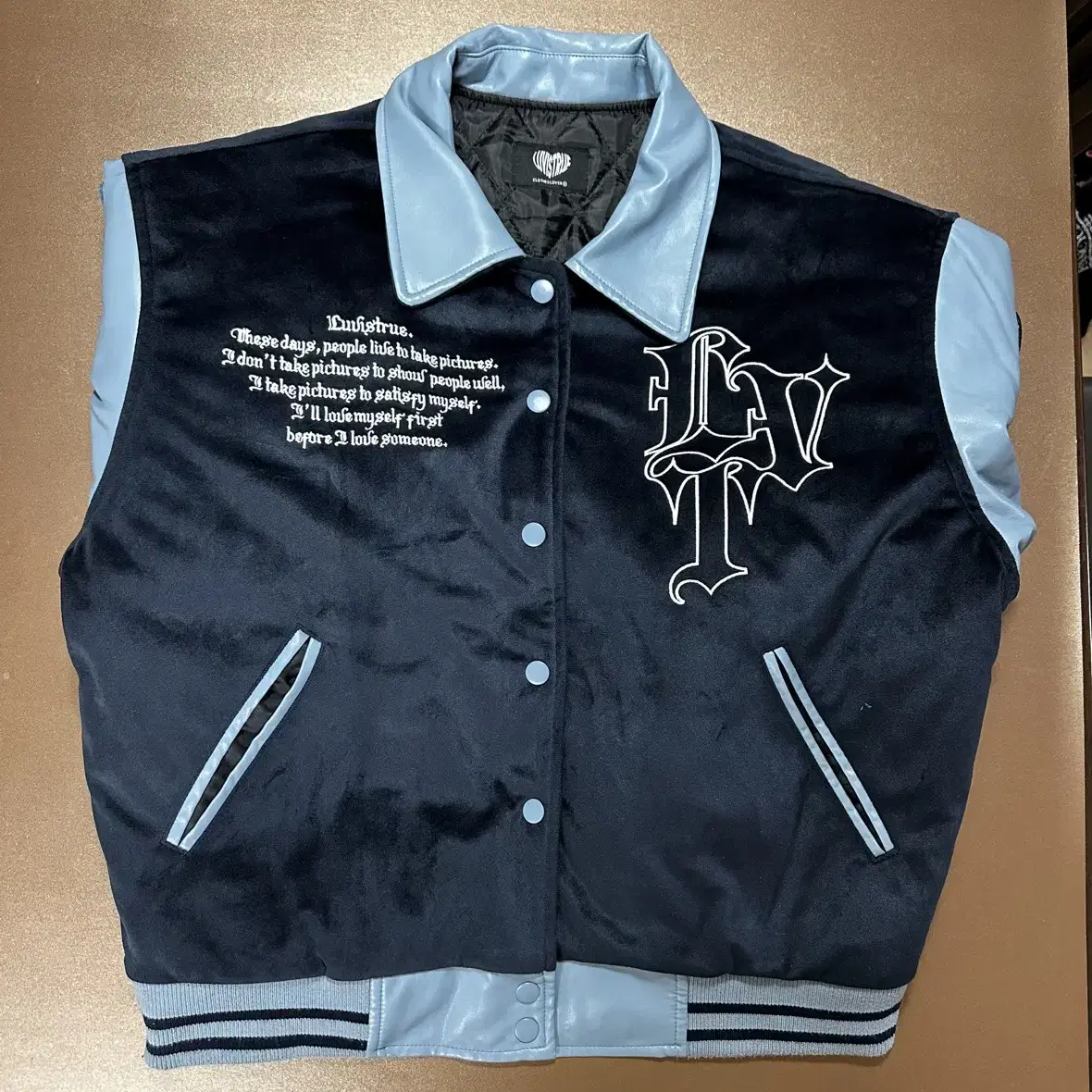 【LUVISTRUE】MZ LVT VARSITY JACKET / 追跡付 バーシティジャケット - LUVISTRUE | 60% - アジアファッション通販