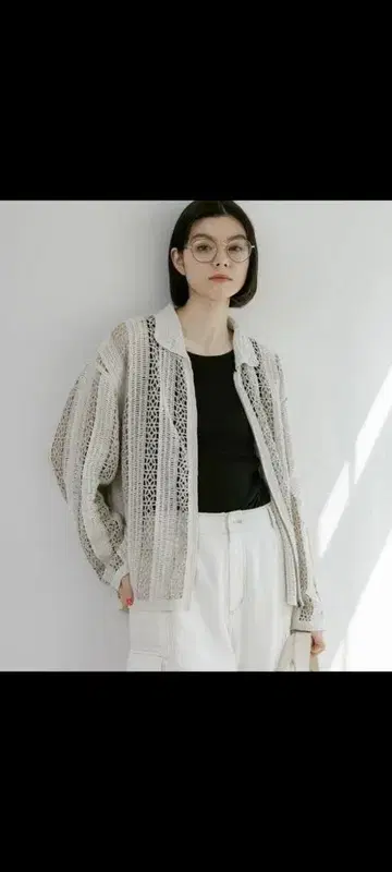니코앤드 스트라이프 크로셰 지퍼 가디건