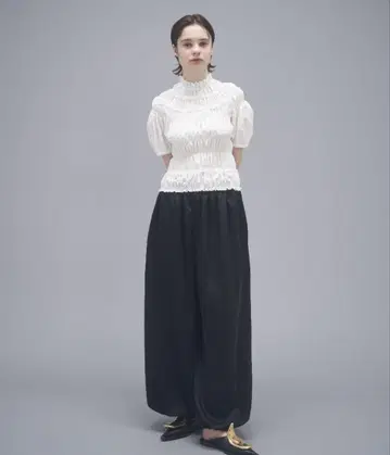 MECRE 셔링 개더 블라우스 화이트
