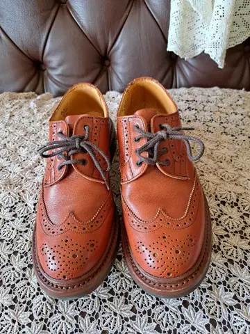 Trickers 신발